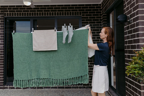 Double Retracting Clothesline