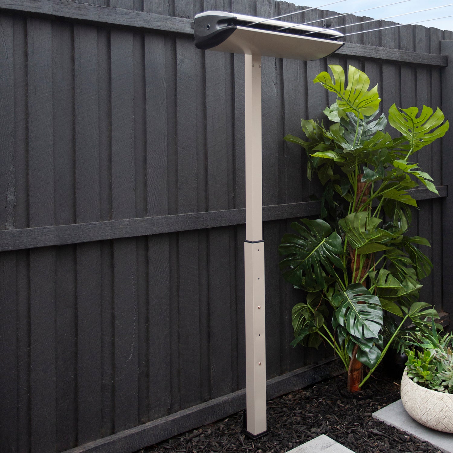 Retracting Mount Bar