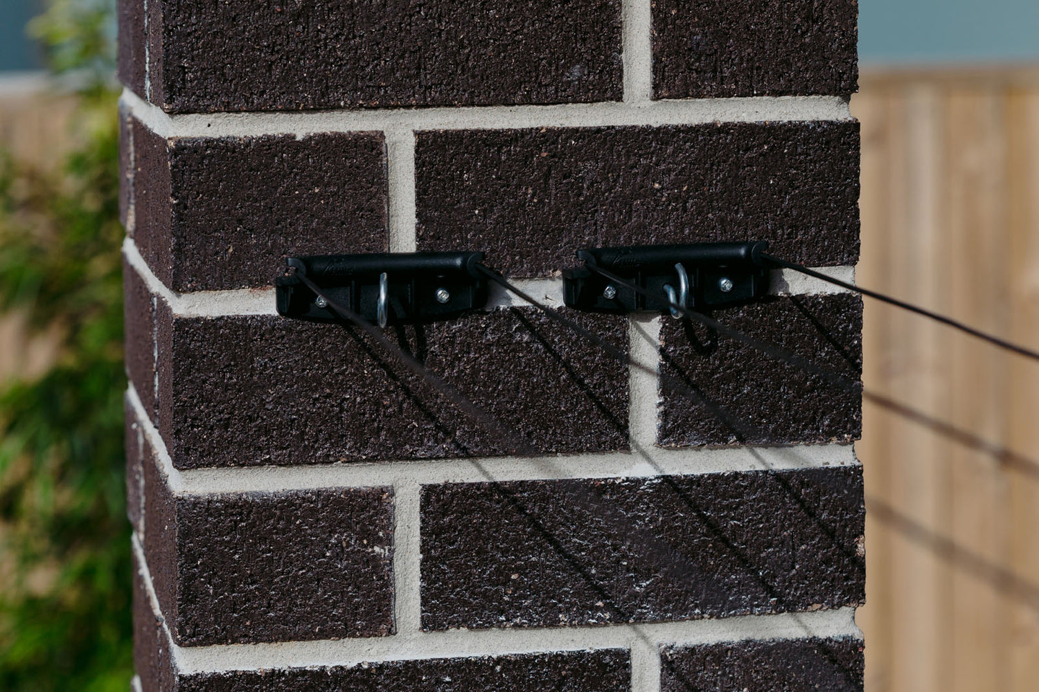 Double Retracting Clothesline
