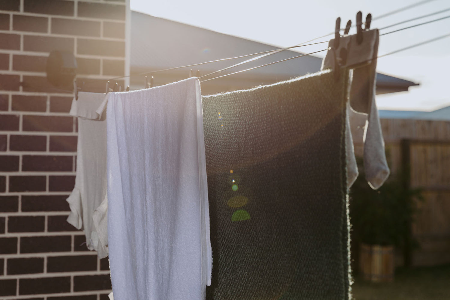 Double Retracting Clothesline