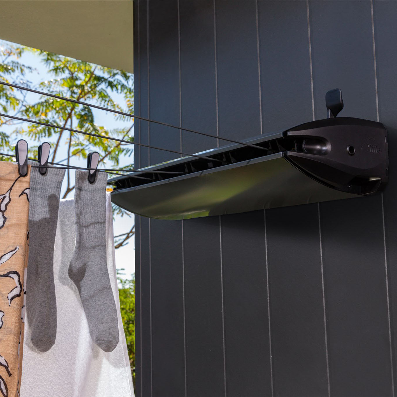 Retractiable Retractable Clothesline Solutions | Space-Saving Designs – Hills Home