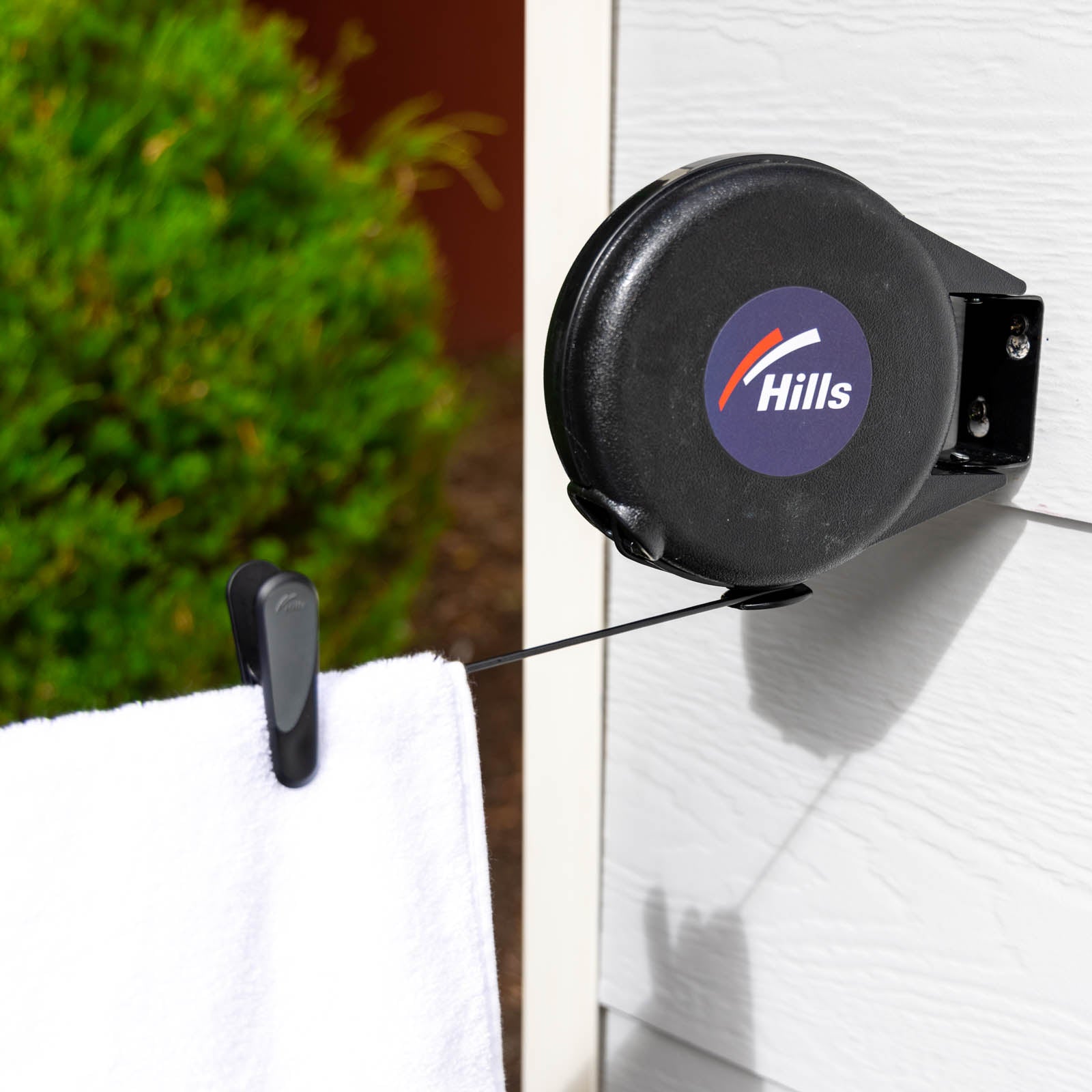 Cordomatic Retracting Clothesline Hills Home